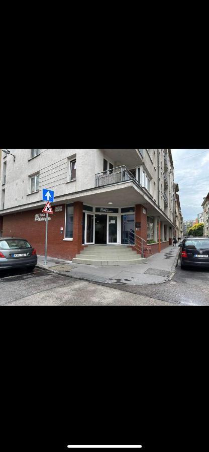 Viola Hostel Βουδαπέστη Εξωτερικό φωτογραφία