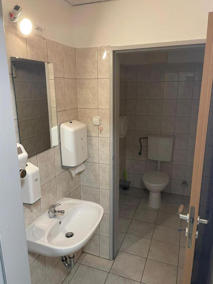 Viola Hostel Βουδαπέστη Εξωτερικό φωτογραφία